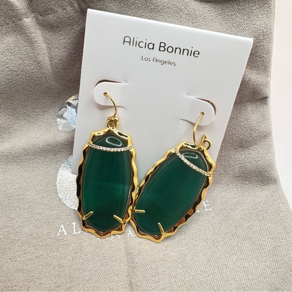 Alicia Bonnie - Emerald green / Gold earrings- NWT - giftable - Picture 7 of 8